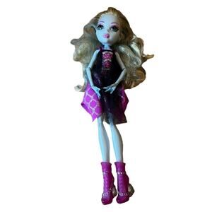 2011 Monster High Lagoona Blue Skull Shores Doll: Headband, Shoes Dress